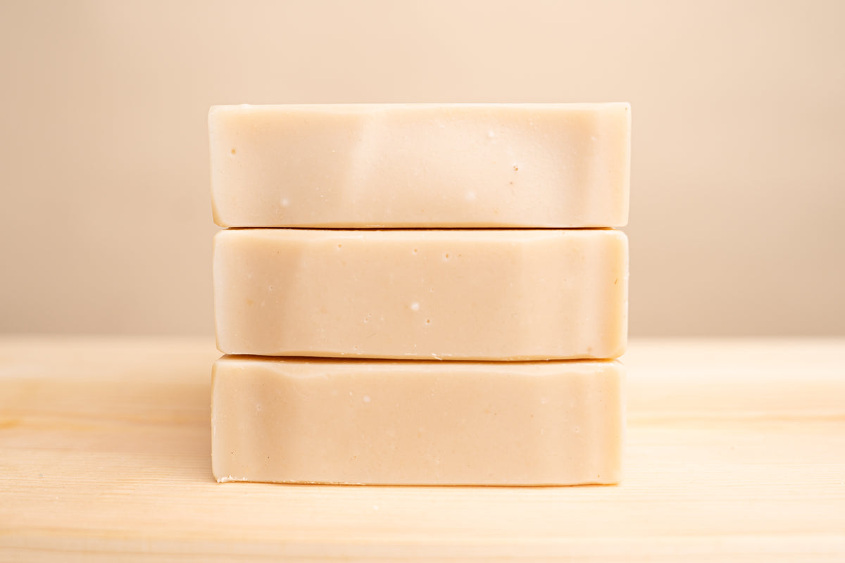Wine-infused tallow soap bar with antioxidants